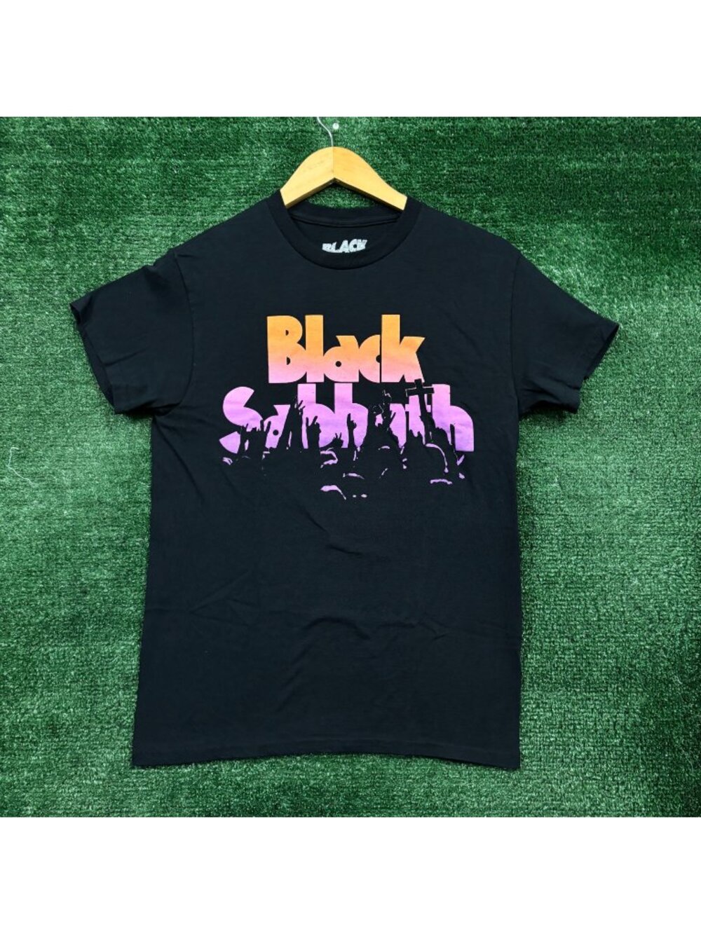Black Sabbath Live Crowd Heavy Metal Band T-Shirt Size Small